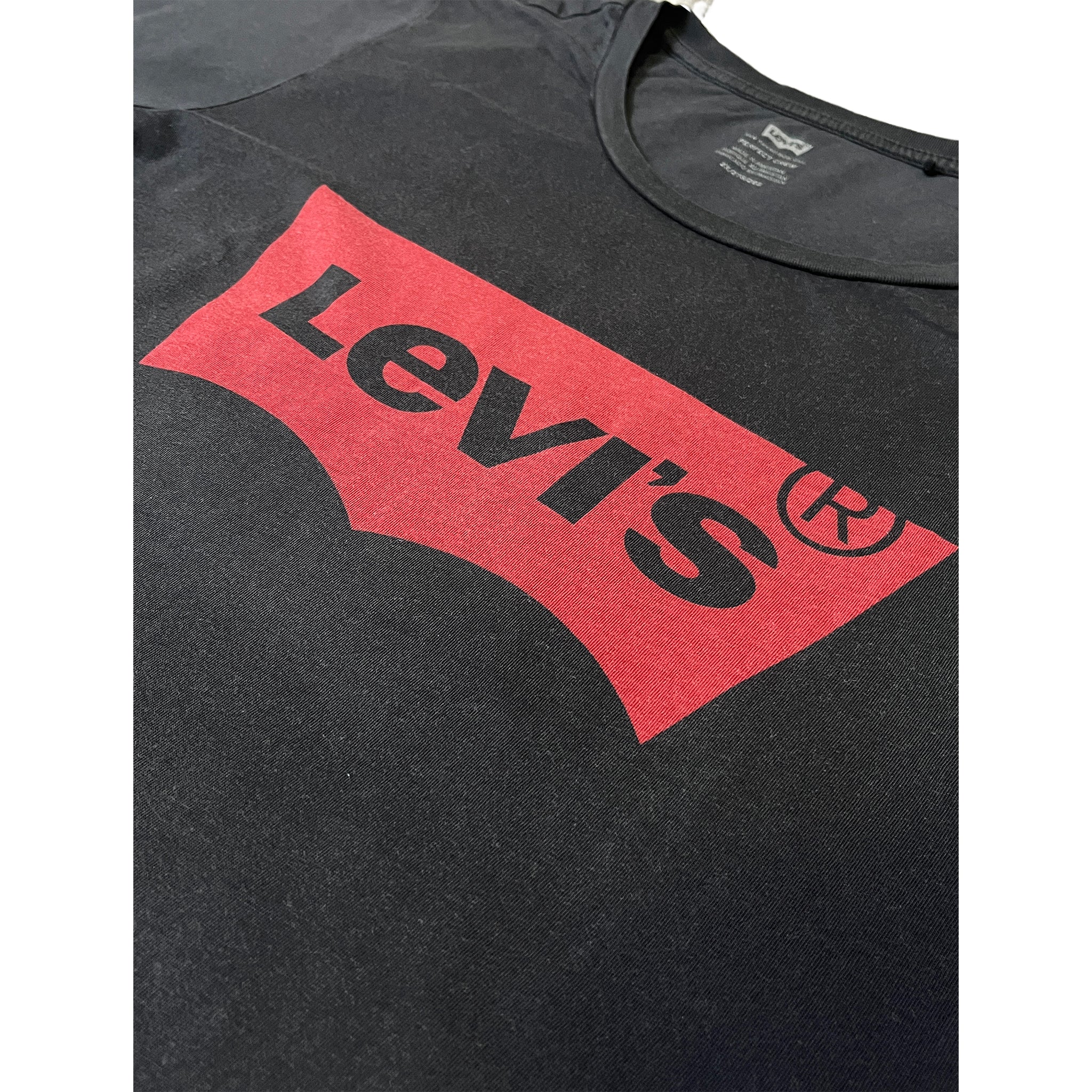 Levis Tee